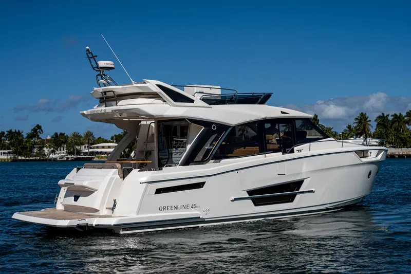 Slide: The Image of Greenline 45 Fly Yacht 2022 on open water. - 10