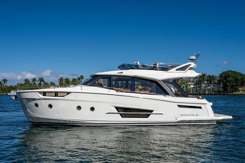 Slide: The Image of Greenline 45 Fly Yacht 2022 on calm waters. - 15