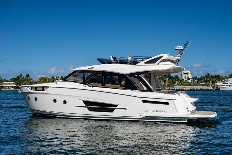 Slide: The Image of Greenline 45 Fly Yacht 2022 on calm waters. - 5