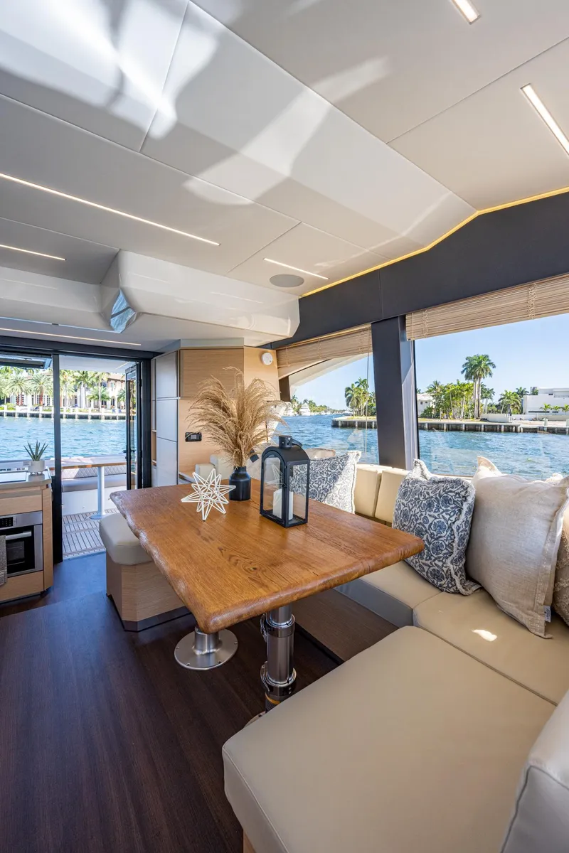 Slide: The Image of Greenline 45 Fly 2022 - 52