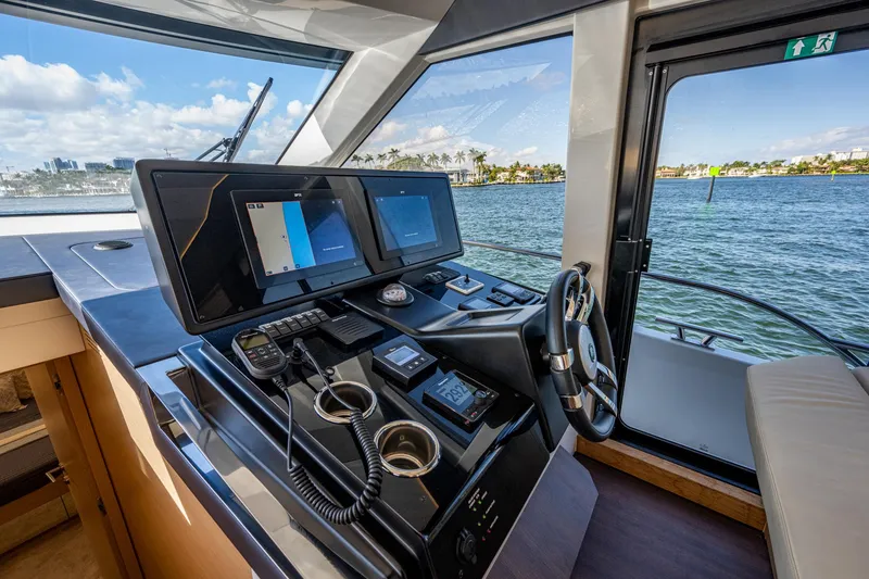 Slide: The Image of Greenline 45 Fly 2022 - 59