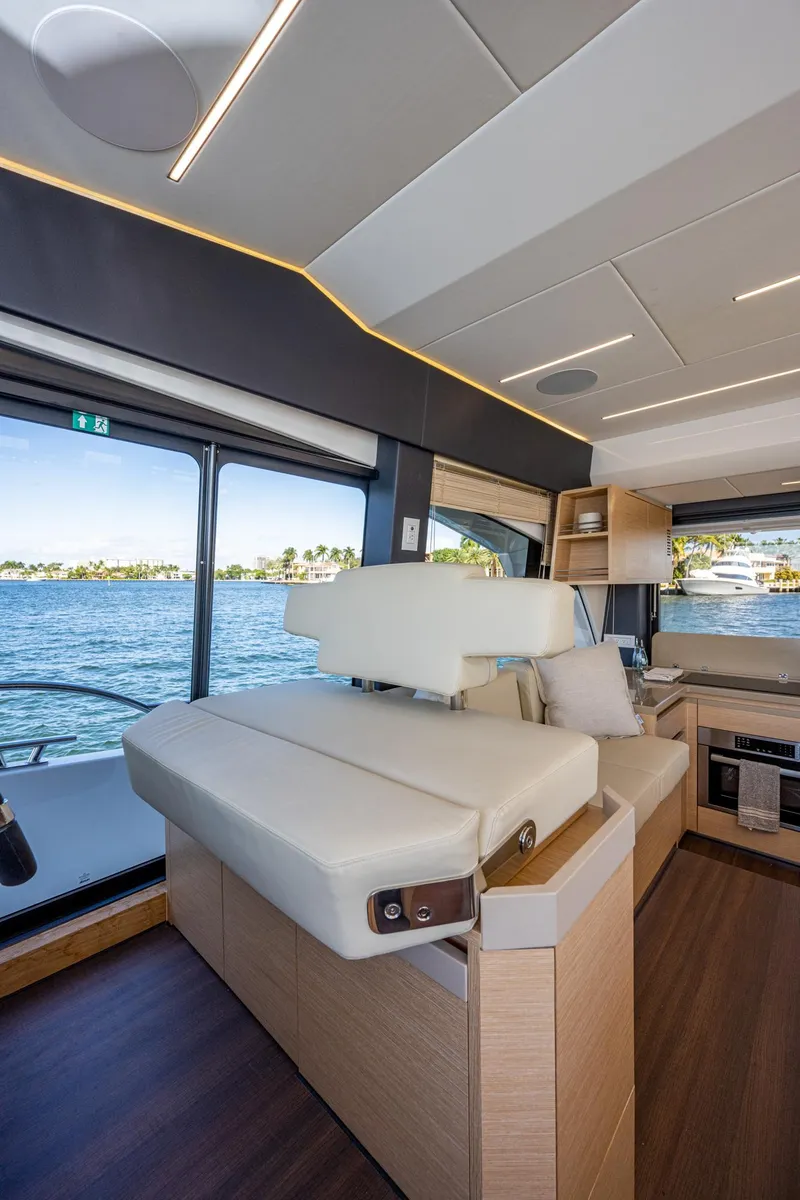 Slide: The Image of Greenline 45 Fly 2022 - 60