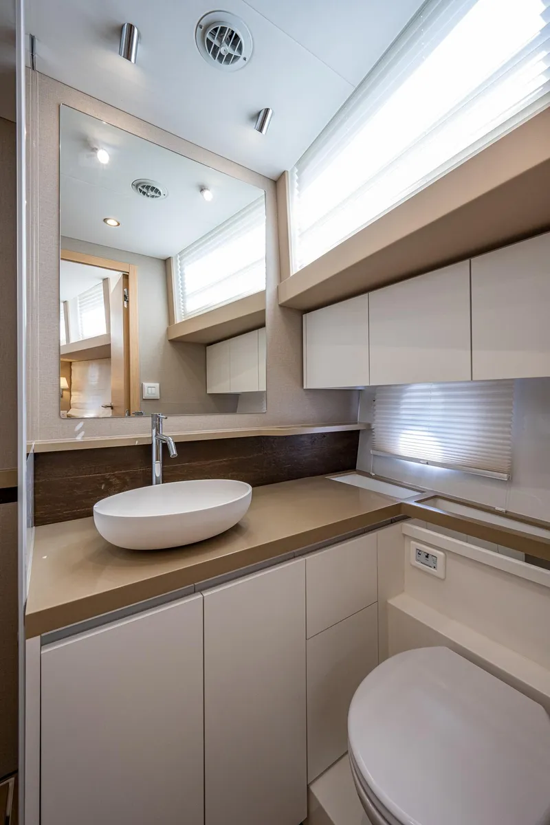 Slide: The Image of Greenline 45 Fly 2022 - 68