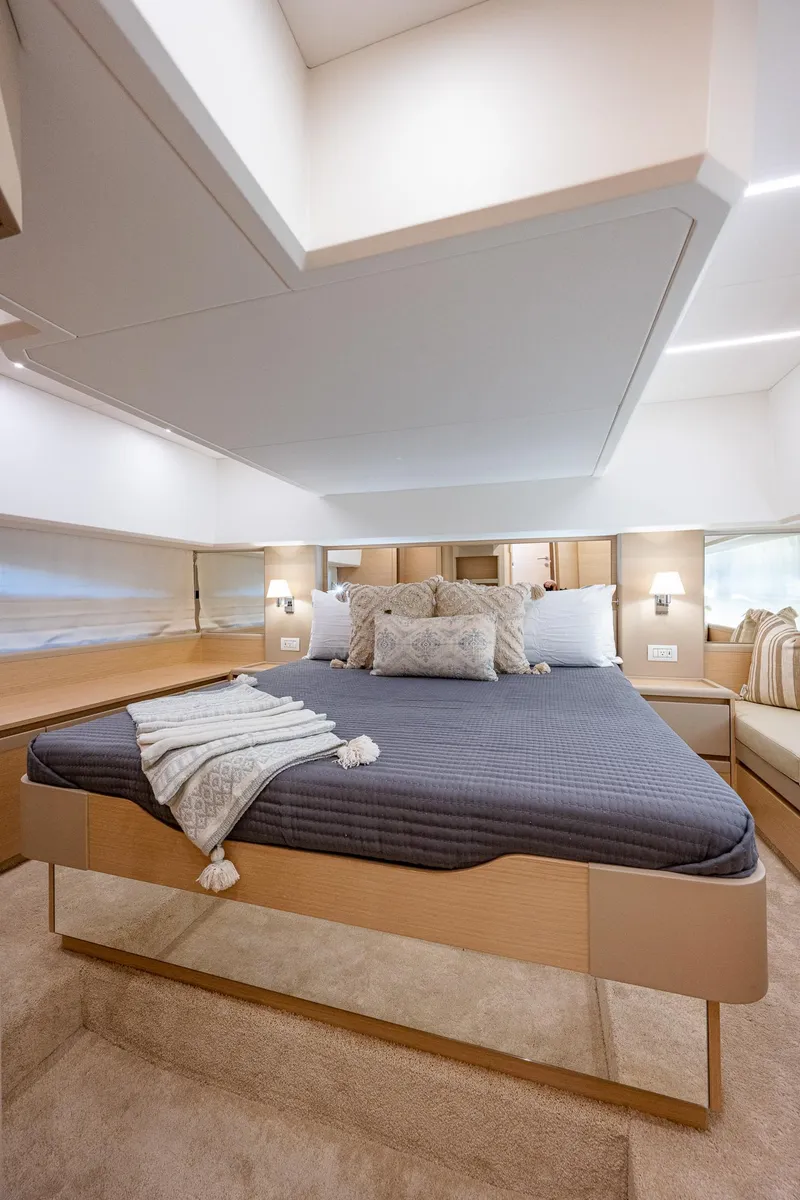 Slide: The Image of Greenline 45 Fly 2022 - 74