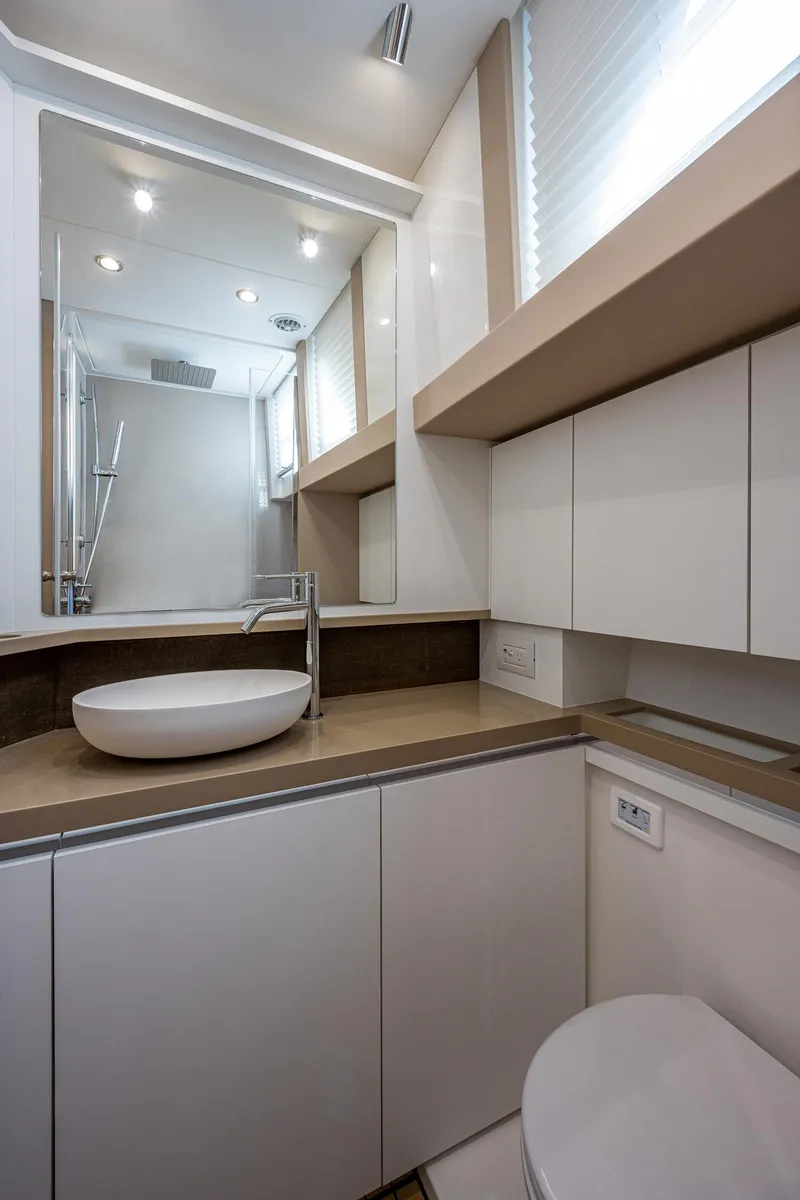 Slide: The Image of Greenline 45 Fly 2022 - 83