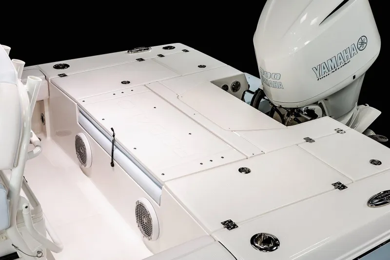 Slide: The Image of Manufacturer Provided Image: 2022 Robalo 246 Cayman boat deck with Yamaha outboard motor. - 9