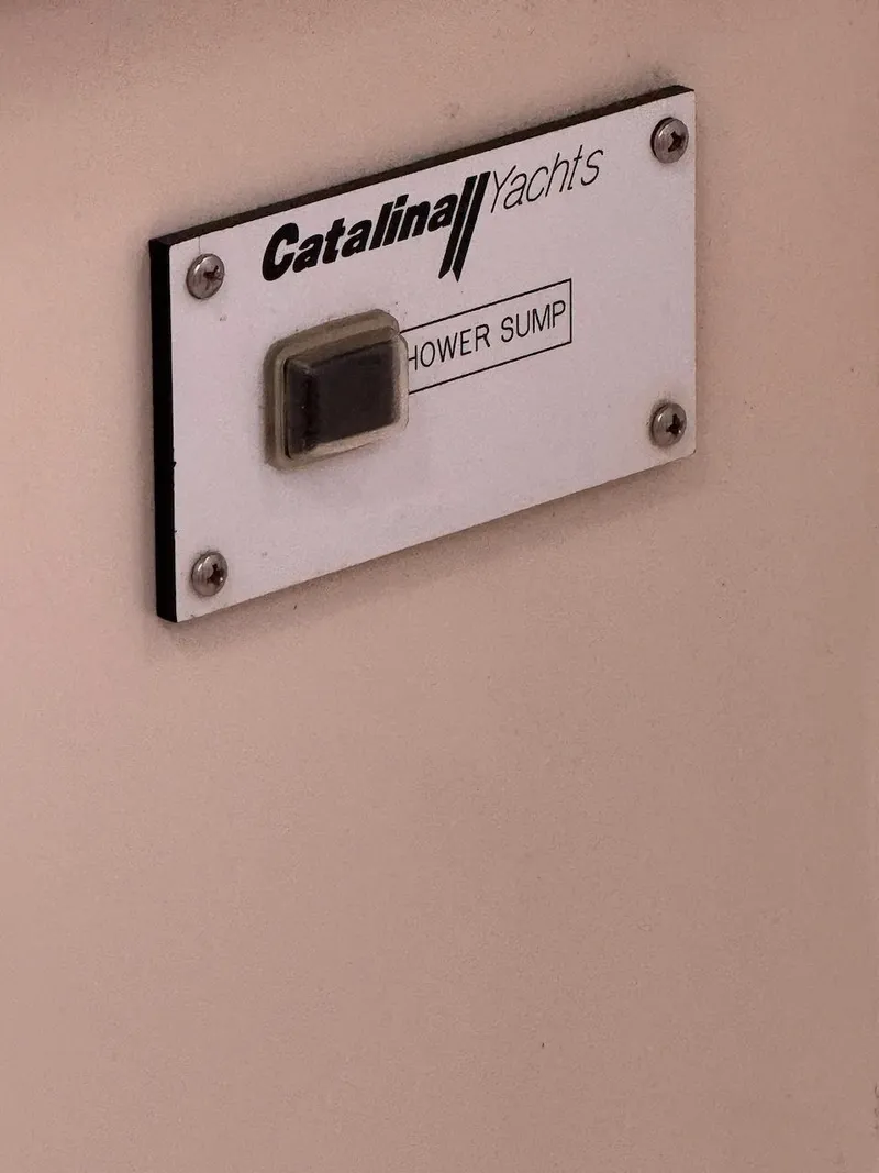 Slide: The Image of Catalina 36 MkII 2005 - 21