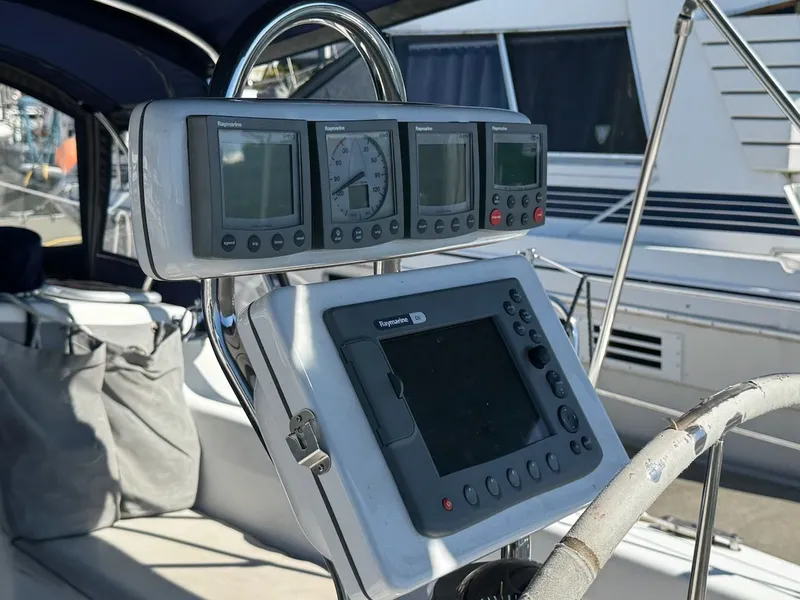 Slide: The Image of Catalina 36 MkII 2005 - 26