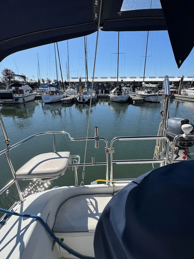 Slide: The Image of Catalina 36 MkII 2005 - 28