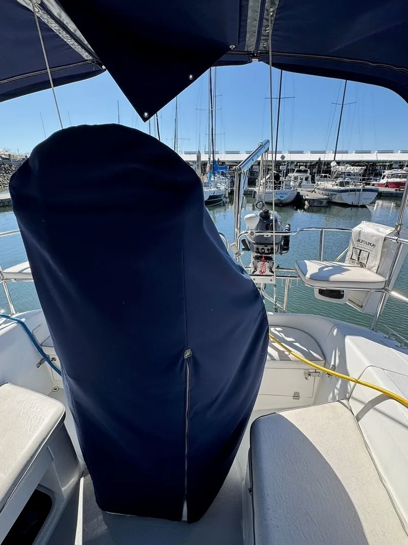 Slide: The Image of Catalina 36 MkII 2005 - 37