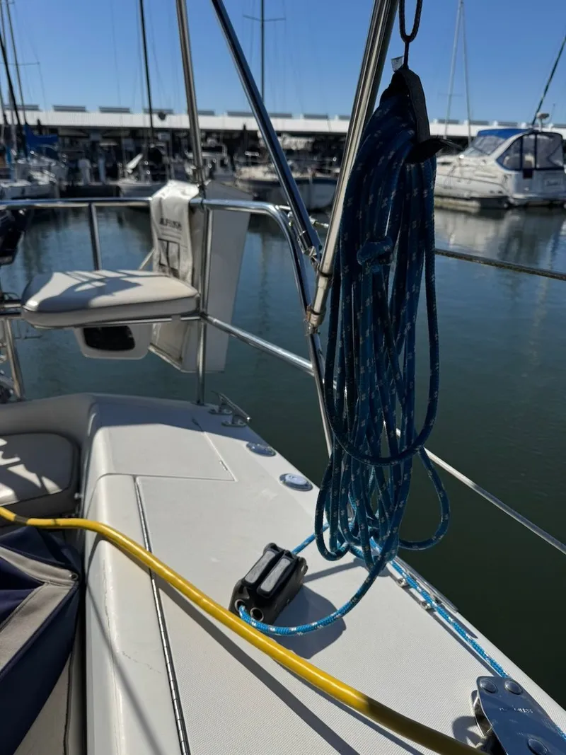 Slide: The Image of Catalina 36 MkII 2005 - 43