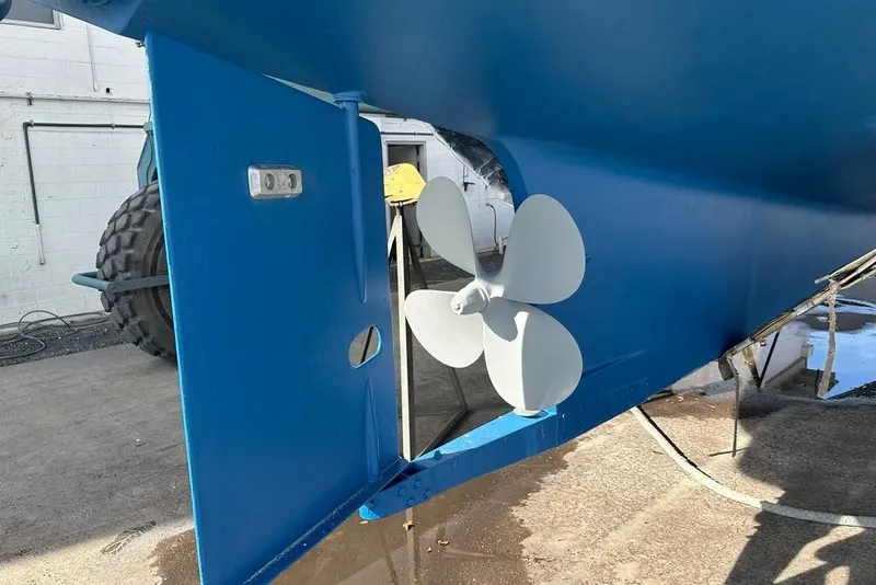 Slide: The Image of Propeller of 2011 Kadey-Krogen 48 AE yacht in dry dock. - 40