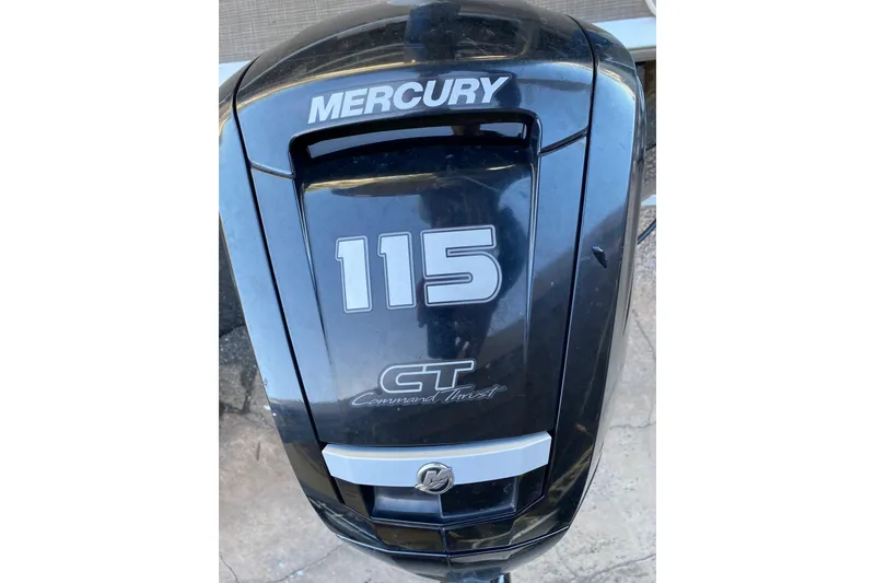 Slide: The Image of Mercury 115 Command Thrust outboard motor on 2021 Sun Tracker Party Barge 22 DLX. - 21