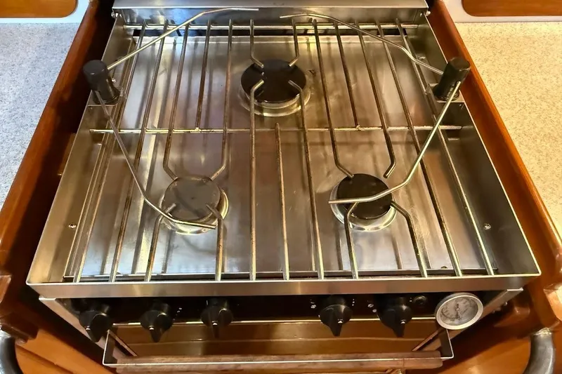 Slide: The Image of Stainless steel stove with three burners on a 1997 Taswell 50 yacht. - 6