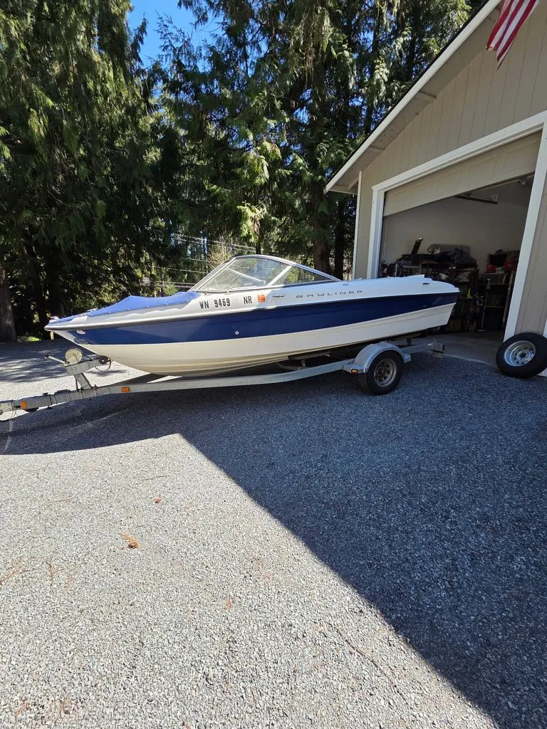 The Image of Bayliner 185 Bowrider 2005 - 0