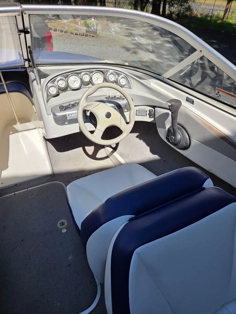 Slide: The Image of Bayliner 185 Bowrider 2005 - 5