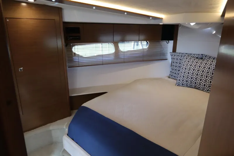 Slide: The Image of Cruisers 45 Cantius 2015 - 87