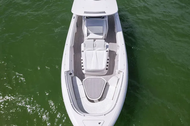 Slide: The Image of Intrepid 407 Nomad FE 2022 - 25