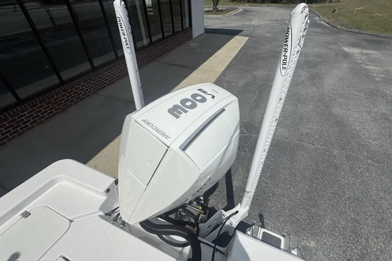 Slide: The Image of 2025 Sportsman Masters 247OE Bay Boat with Mercury engine and Power-Pole anchors. - 9
