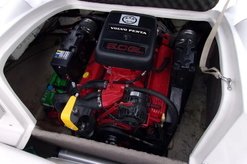 Slide: The Image of 2004 Stardeck 201 boat engine compartment with Volvo Penta 5.0GL engine. - 15