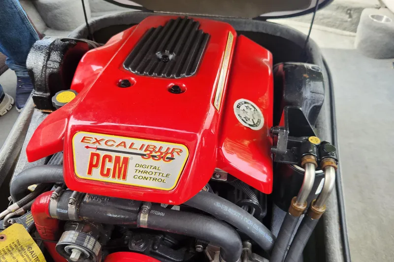 Slide: The Image of 2006 Correct Craft 196 boat engine with PCM Excalibur 330 digital throttle control. - 3