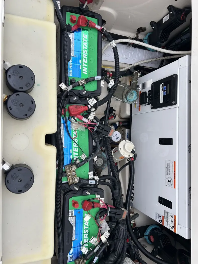 Slide: The Image of Boston Whaler 285 Conquest 2019 - 45
