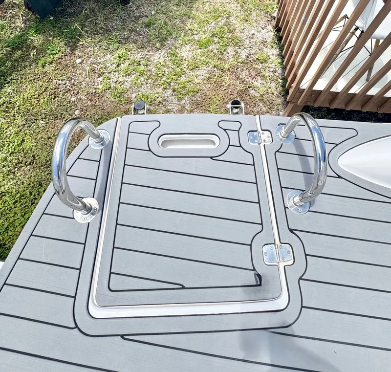 Slide: The Image of 2024 L'acqua Royale LR280 boat deck with stainless steel handles. - 8