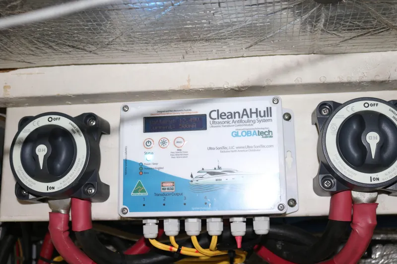 Slide: The Image of Ultrasonic antifouling system with control dials in a Cooper Prowler Sedan, 1990 model. - 78