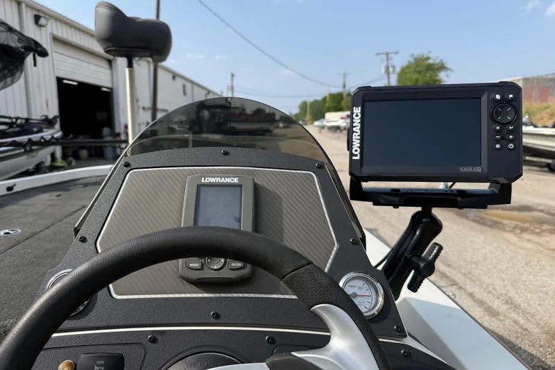 Slide: The Image of Dashboard of a 2016 Stratos 176 VLO boat with Lowrance electronics. - 26