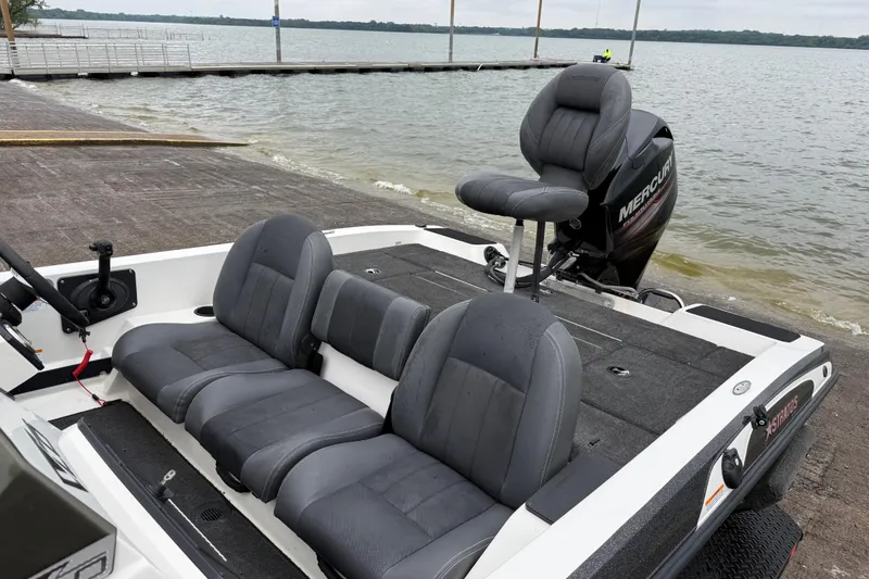 Slide: The Image of 2016 Stratos 176 VLO boat with logo and star design on the side. - 32