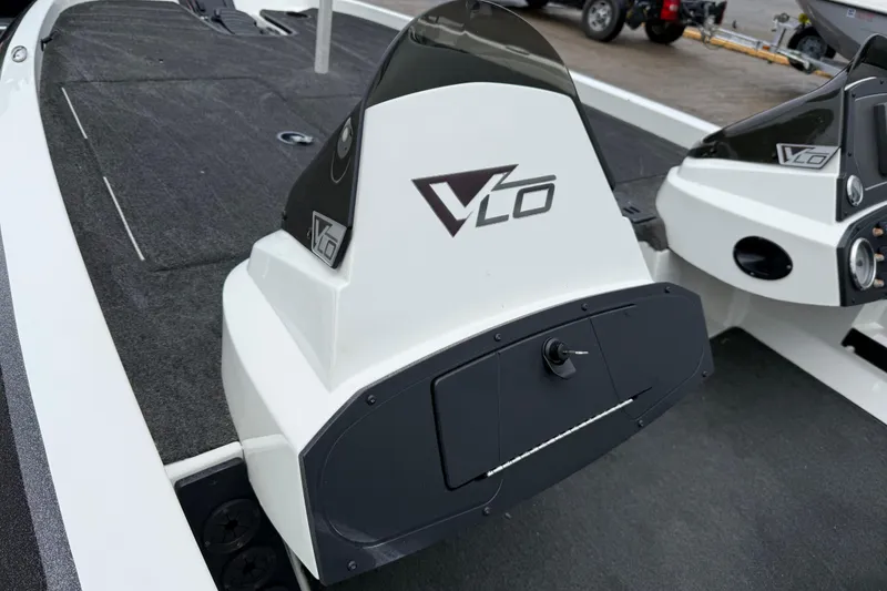 Slide: The Image of Rear view of a 2016 Stratos 176 VLO boat with a metal boarding ladder. - 34
