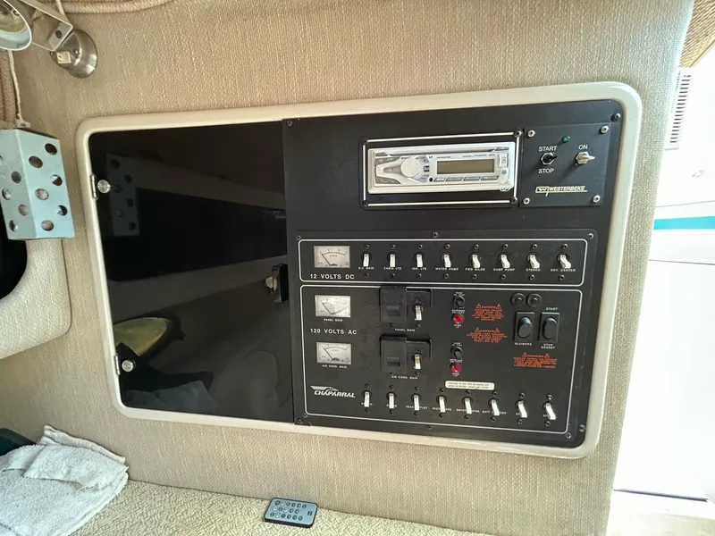 Slide: The Image of Dashboard of a 1995 Chaparral Signature 310 boat. - 14