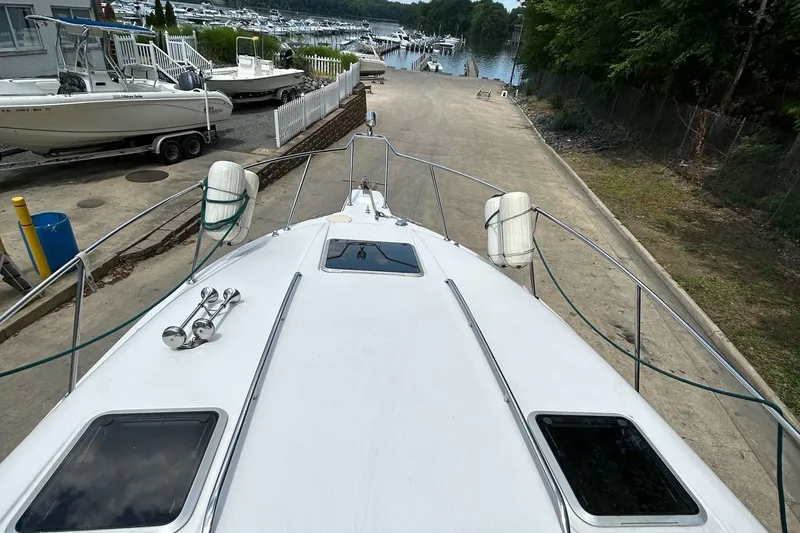 Slide: The Image of 1995 Chaparral Signature 310 on a boat trailer. - 19