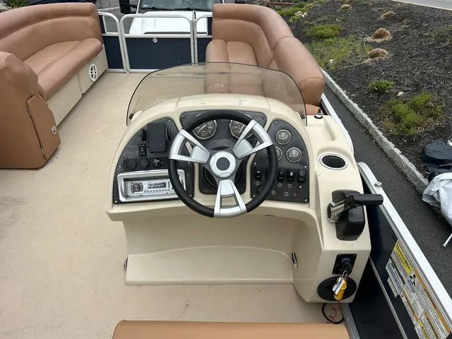 Slide: The Image of Sweetwater SW 220 2014 - 3