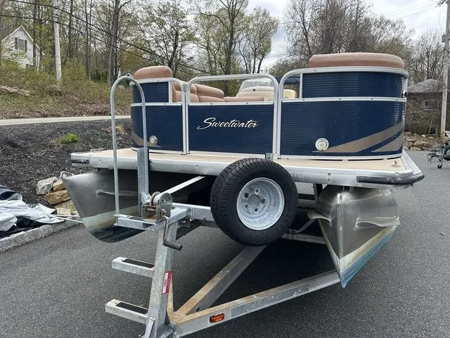 Slide: The Image of Sweetwater SW 220 2014 - 5