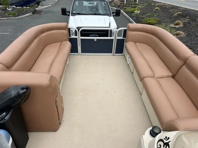 Slide: The Image of Sweetwater SW 220 2014 - 6