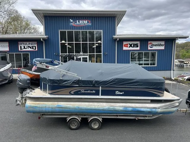 Slide: The Image of Sweetwater SW 220 2014 - 9