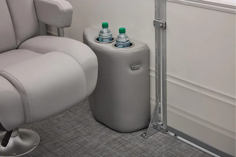 Slide: The Image of Sun Tracker Party Barge 22 XP3 2026 - 63