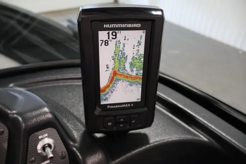 Slide: The Image of Humminbird PiranhaMAX 4 fish finder on Crestliner 1650 Kodiak WT, 2027 model. - 31