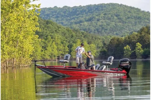 Slide: The Image of Tracker Pro Team 175 TXW 2018 - 3