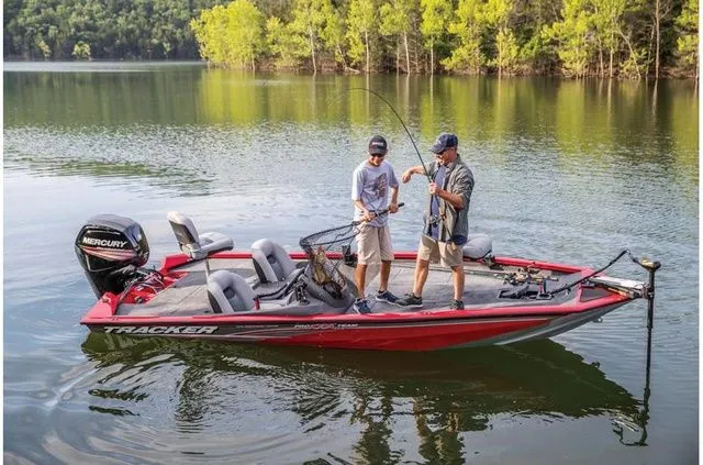 Slide: The Image of Tracker Pro Team 175 TXW 2018 - 4