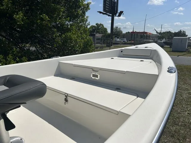 Slide: The Image of Salty Boats STUMPNOCKER 175 SKIFF TILLER 2025 - 4