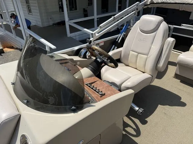 Slide: The Image of Misty Harbor 2385SG Skye SG Cruiser 2013 - 13