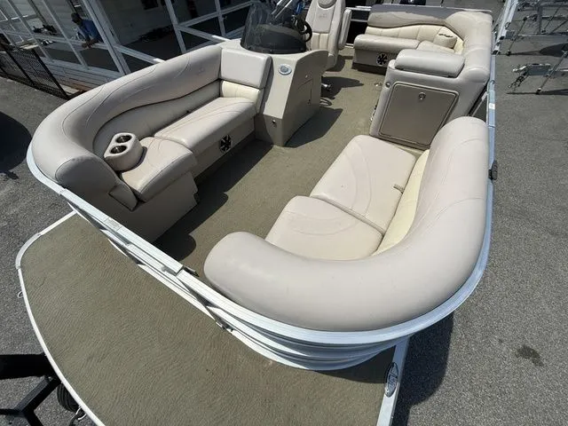 Slide: The Image of Misty Harbor 2385SG Skye SG Cruiser 2013 - 9