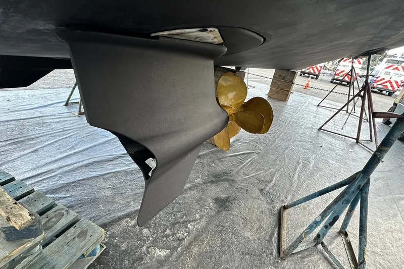 Slide: The Image of Drive Paint and bottom Paint as well as prop speed on propellers - 68