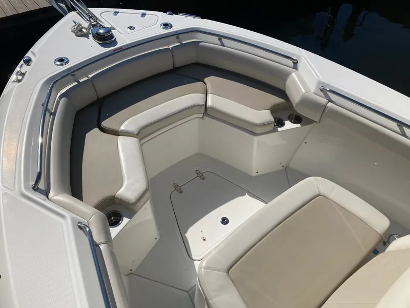 Slide: The Image of Boston Whaler 250 Outrage 2019, comfortable bow seating area. - 13