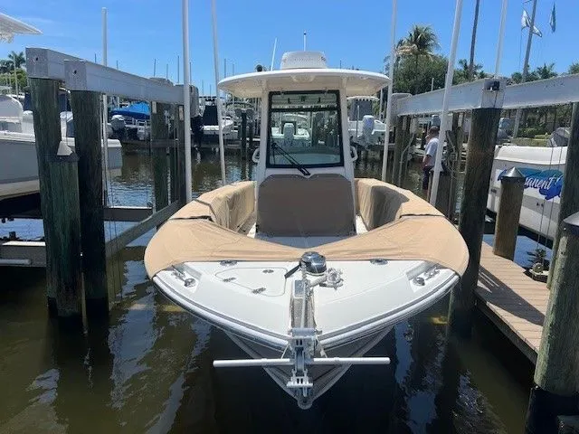 Slide: The Image of Boston Whaler 250 Outrage 2019 - 16