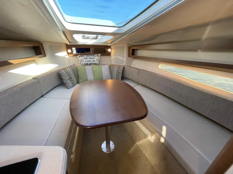 Slide: The Image of Interior of 2015 Sea Ray Sundancer 280 yacht. - 17
