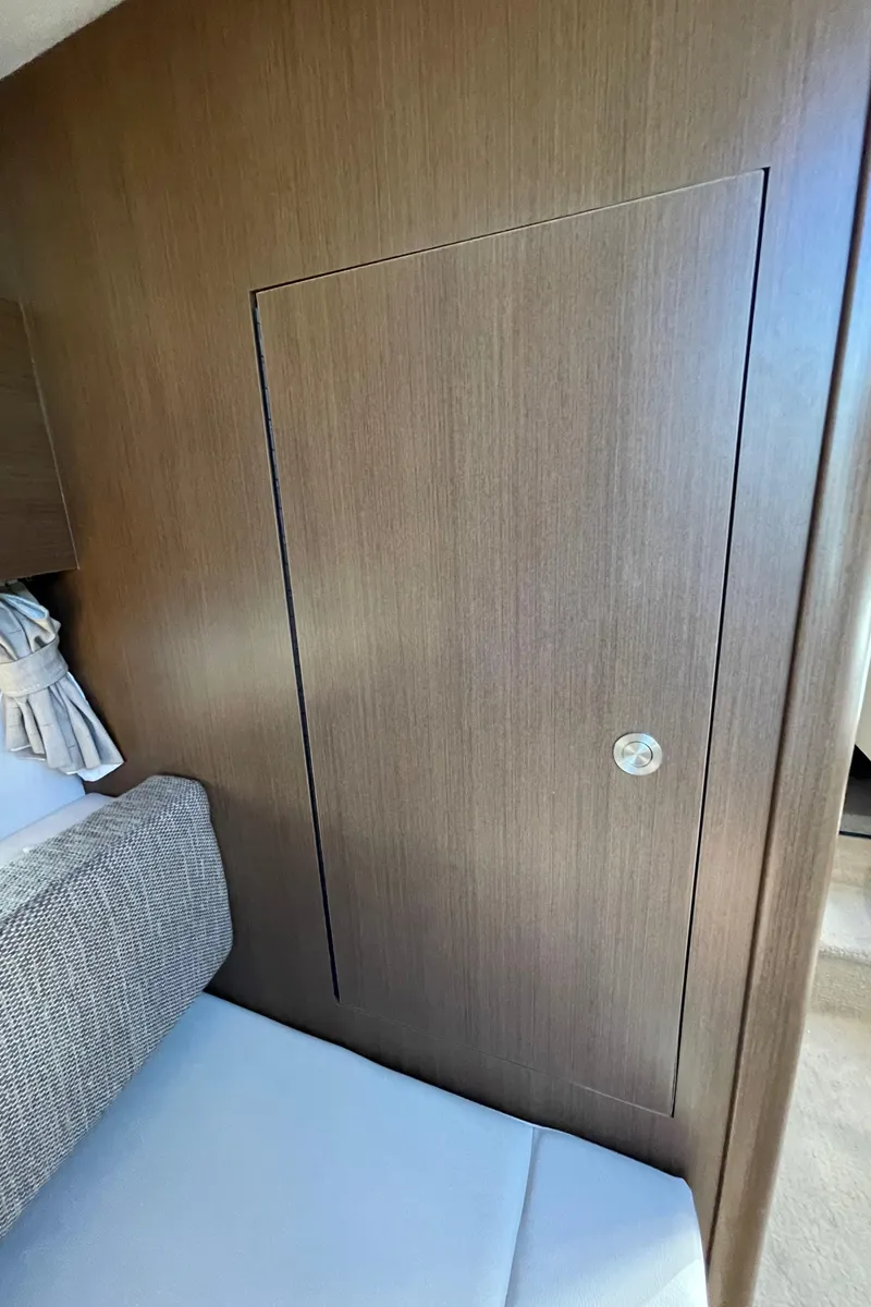 Slide: The Image of Interior of Sea Ray Sundancer 280, wooden door, year 2015. - 18