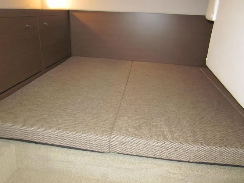 Slide: The Image of Mid Cabin - 22